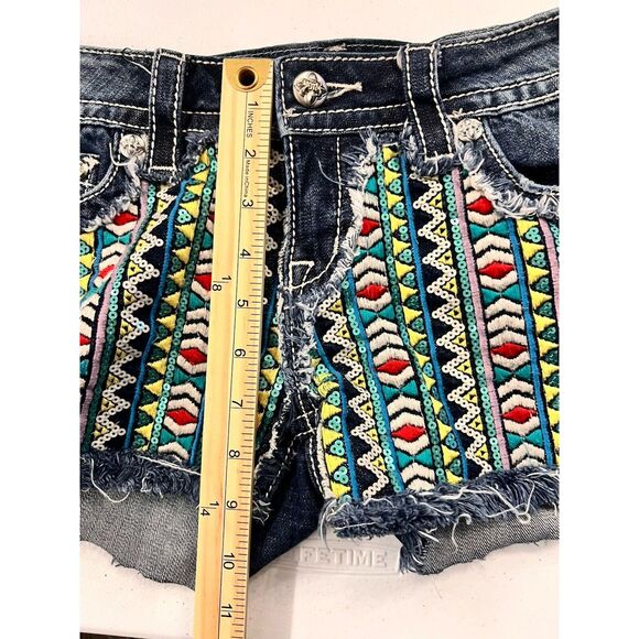 Miss Me Womens Denim Cut Off Shorts Aztec Embellished Sequin Embroidered Size 26 - Picture 6 of 9